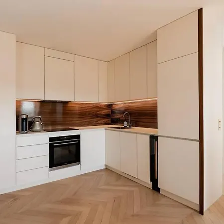 Luxe A La France - Vue Eiffel